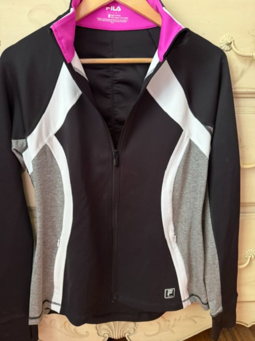 Fila Women's Full Zippered Tri-Colored Running Jacket- size medium - Picture 4 of 7